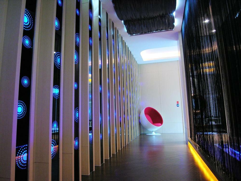 Mos Motel Taoyuan Exterior photo